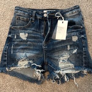 Brand new risen shorts size medium